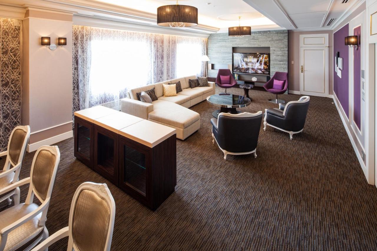 Nagoya Tokyu Hotel Exteriör bild The 2012 renovation of the 10,000-square-foot (930 m2) Presidential Suite at the Fairmont Olympic Hotel in Seattle, Washington, United States.