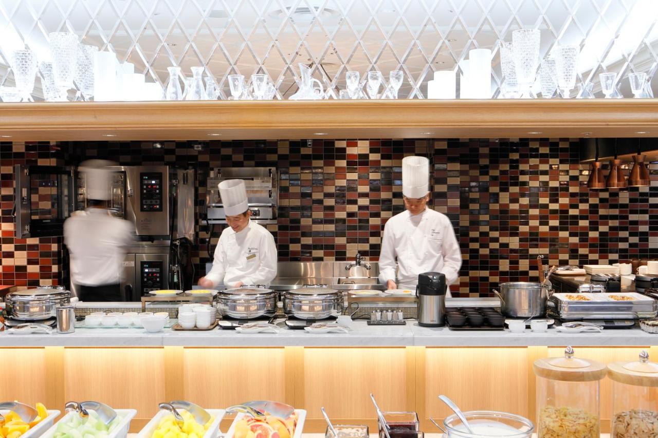 Nagoya Tokyu Hotel Exteriör bild A live kitchen at a restaurant